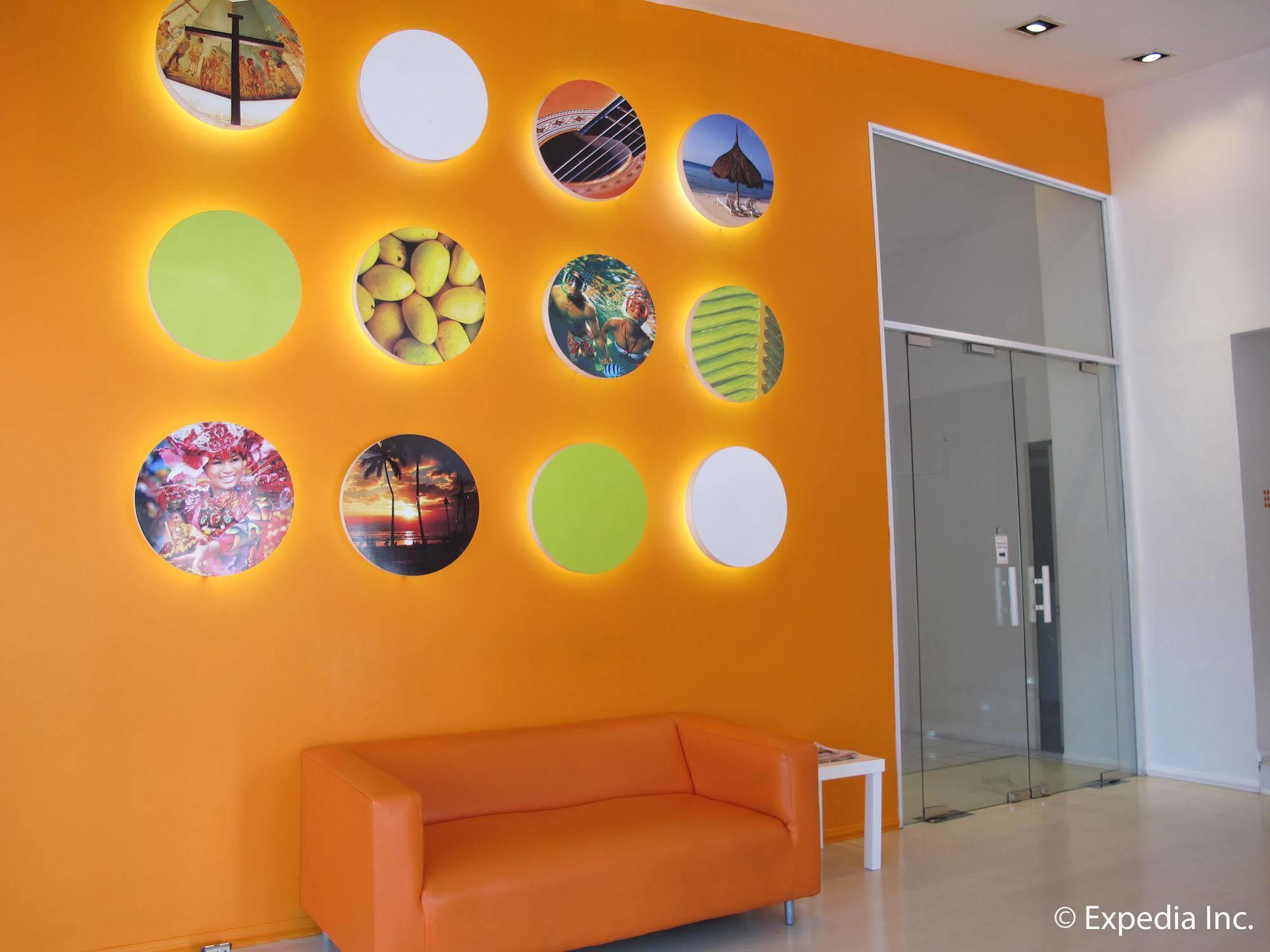 Islands Stay Hotels - Uptown Cebu Εξωτερικό φωτογραφία